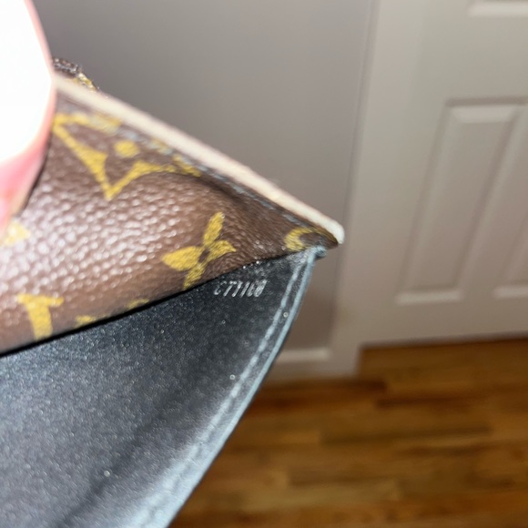 Men’s Louis Vuitton Bifold Wallet - Picture 15 of 15